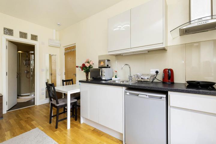 Modern Apartment Hendon Way, Cricklewood